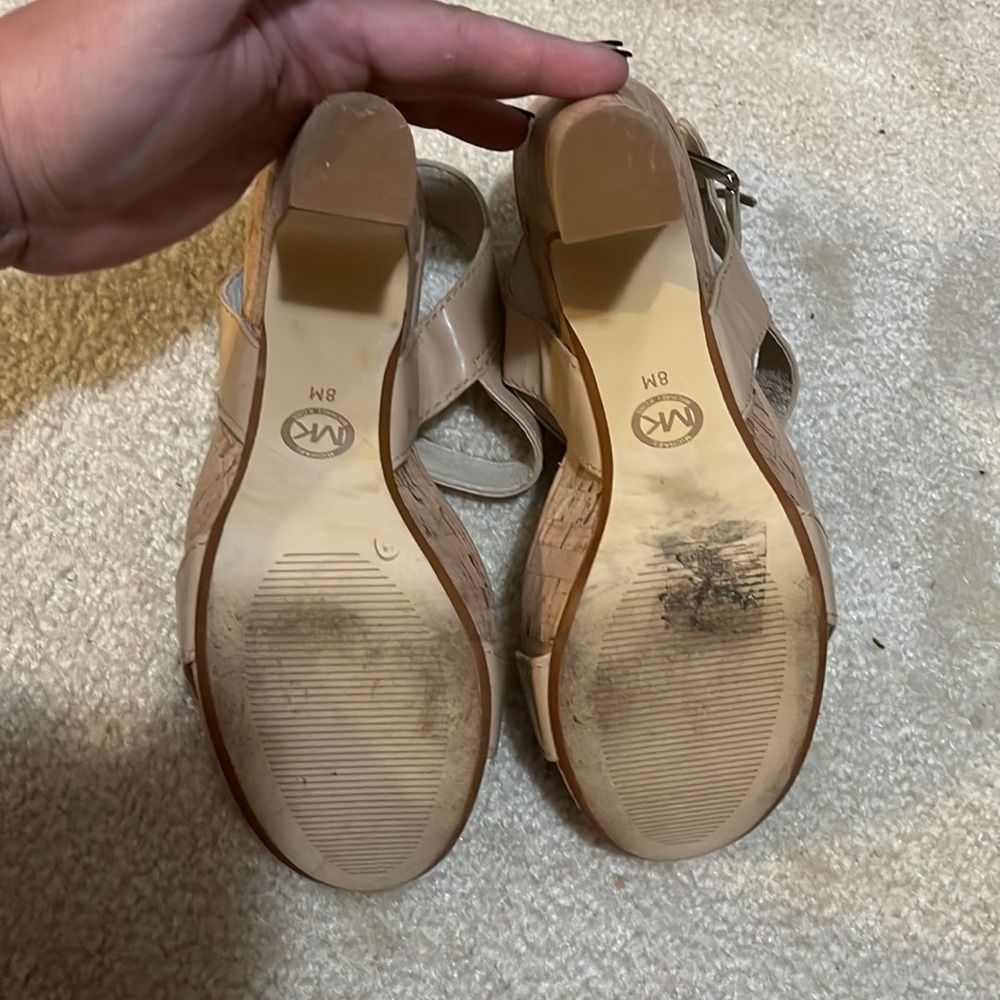 Michael Kors beige platforms 💋 - Picture 4 of 6